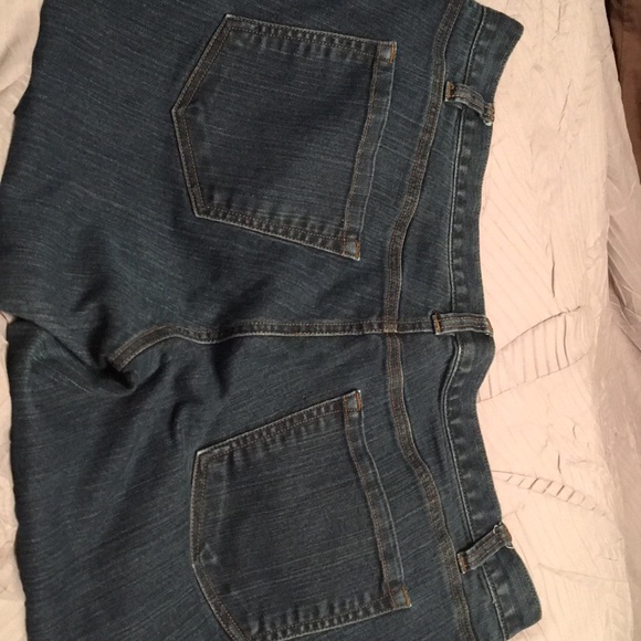 Loft Boyfriend Ladies shorts. - Picture 3 of 3